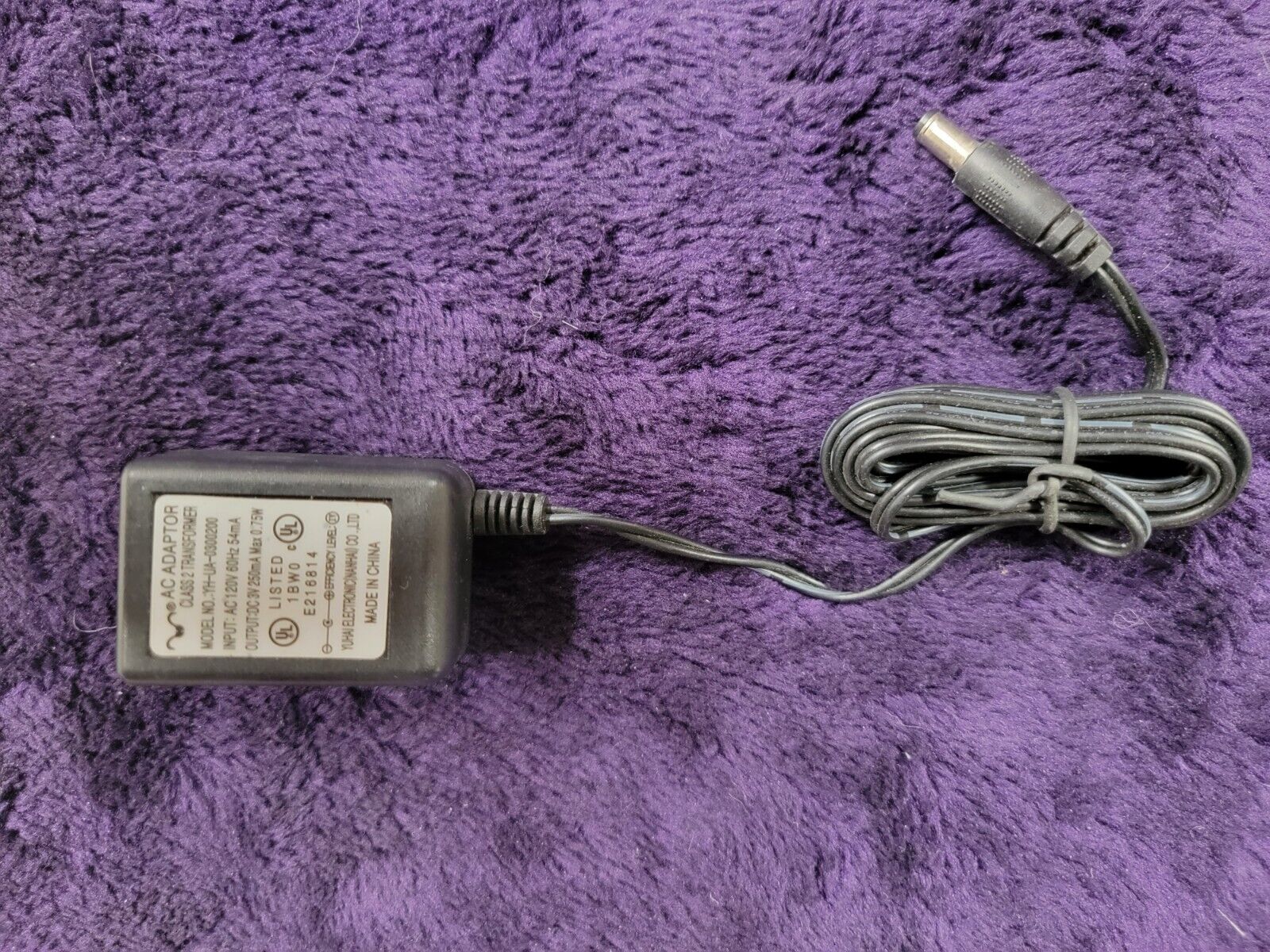 *Brand NEW*Model YH-UA030020 3V 250mA 0.75W AC Adaptor Yuhai Electronic Class 2 Transformer POWER Supply