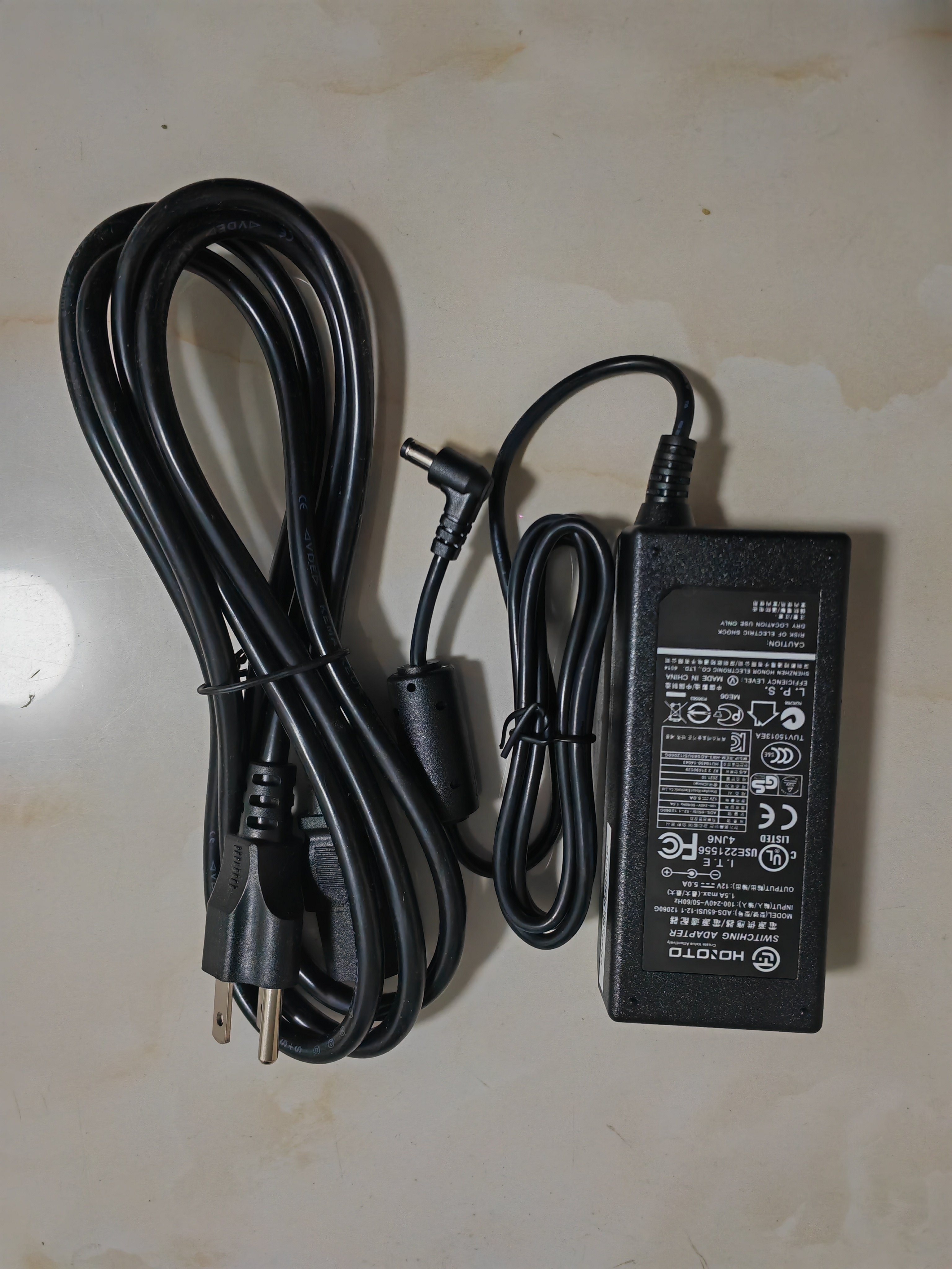 *Brand NEW* HOIOTO 12V 5.0A POWER Supply AC DC ADAPTHE ADS-65USI-12-1 12060G